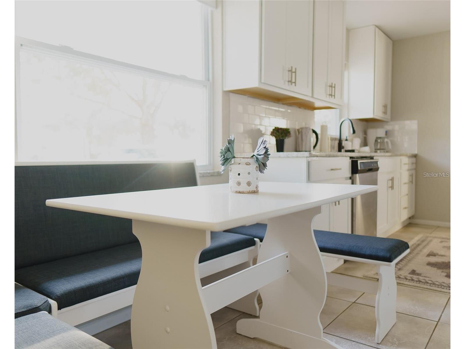 4549 Mcintosh Lane Sarasota FL 34232 A4685856 image2