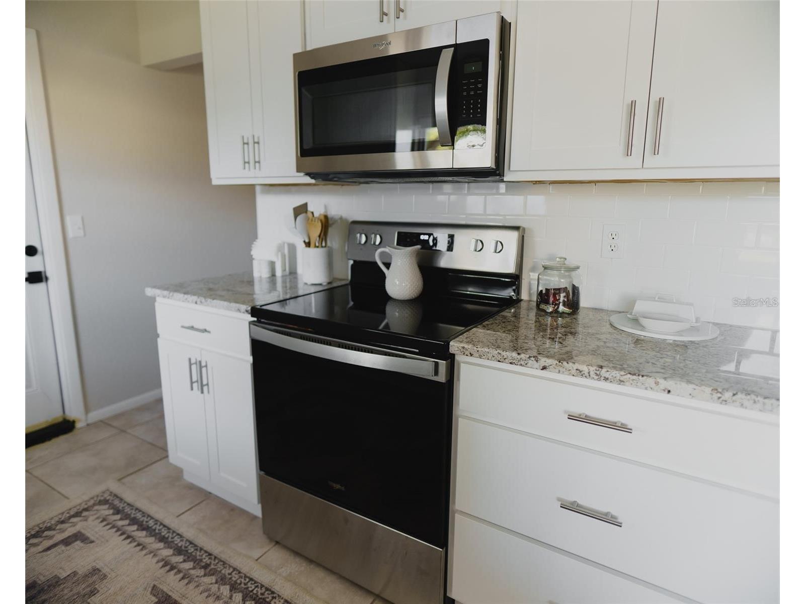 4549 Mcintosh Lane Sarasota FL 34232 A4685856 image3