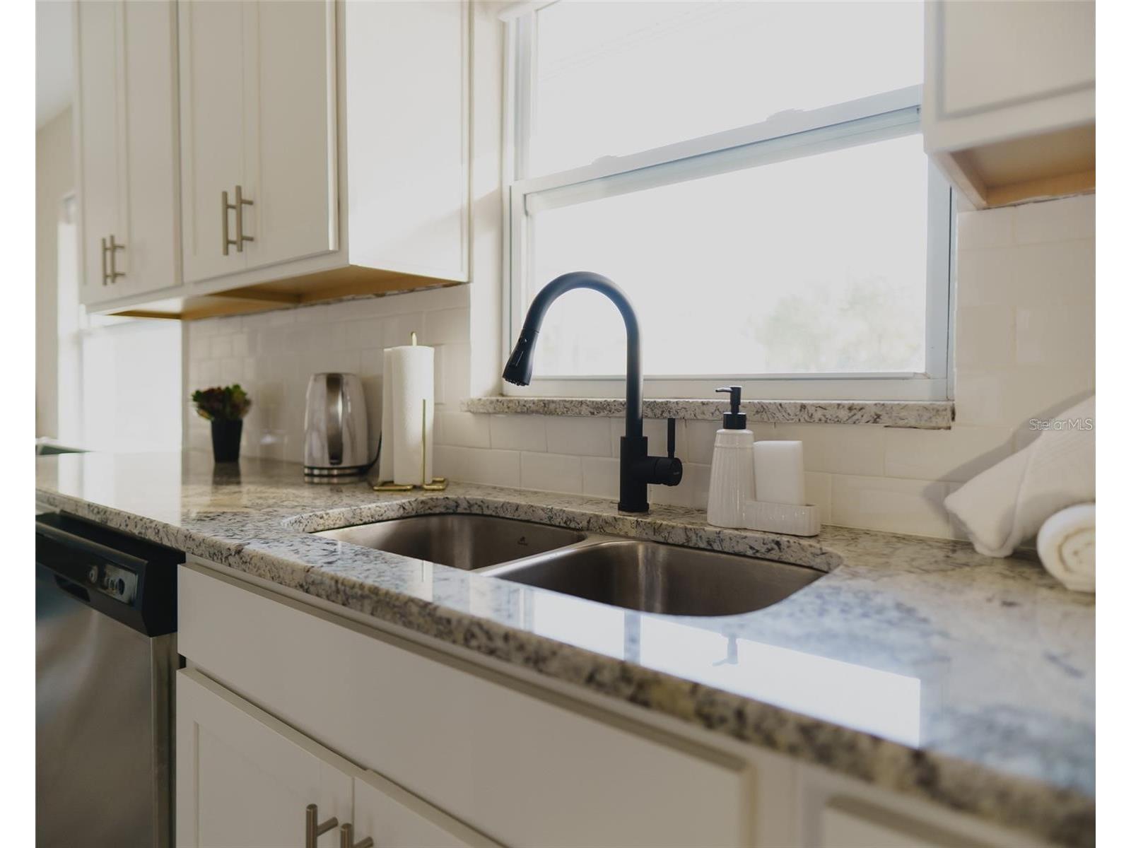 4549 Mcintosh Lane Sarasota FL 34232 A4685856 image4