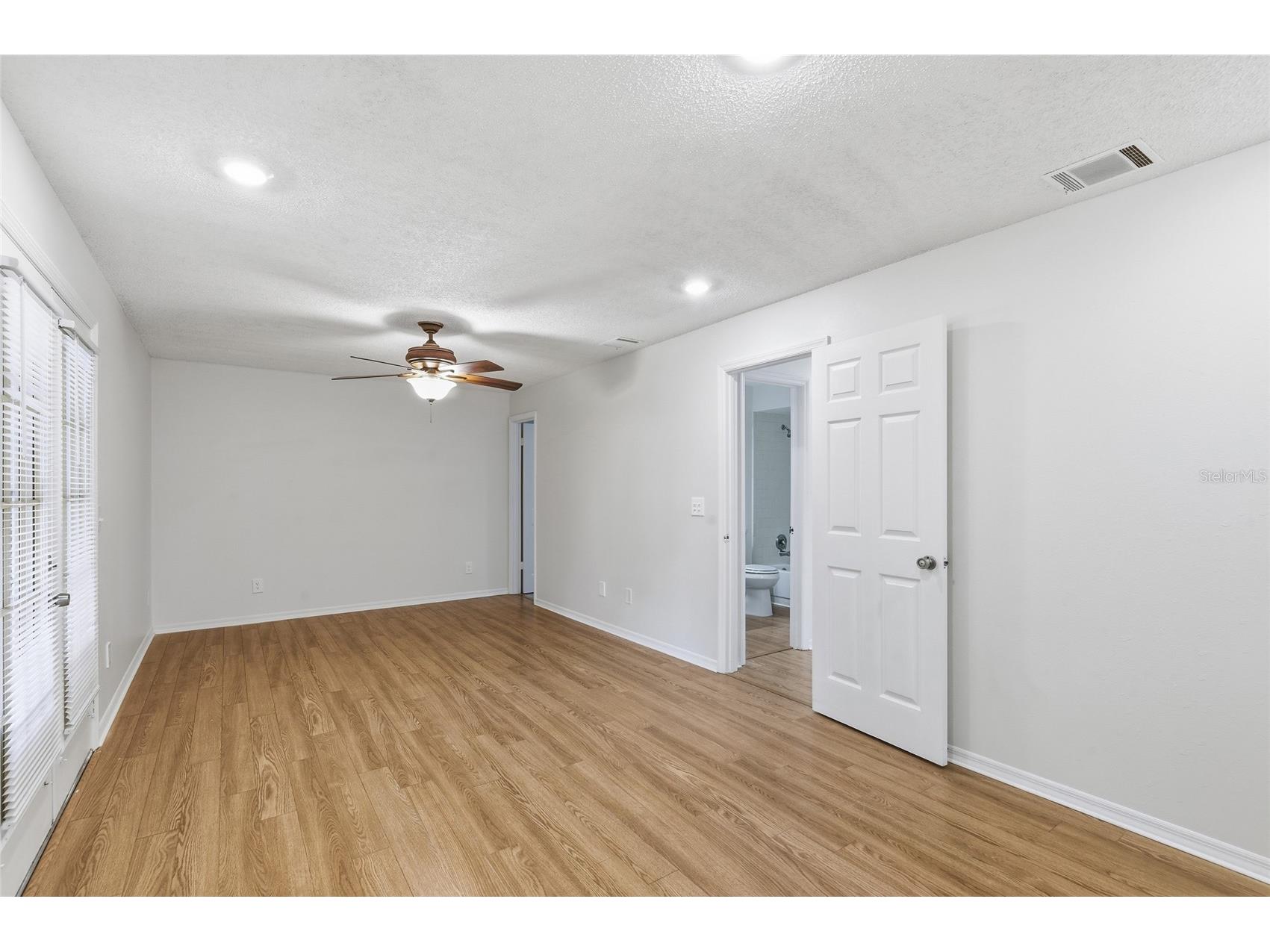 4549 Point Look Out Road Orlando FL 32808 O6381998 image17