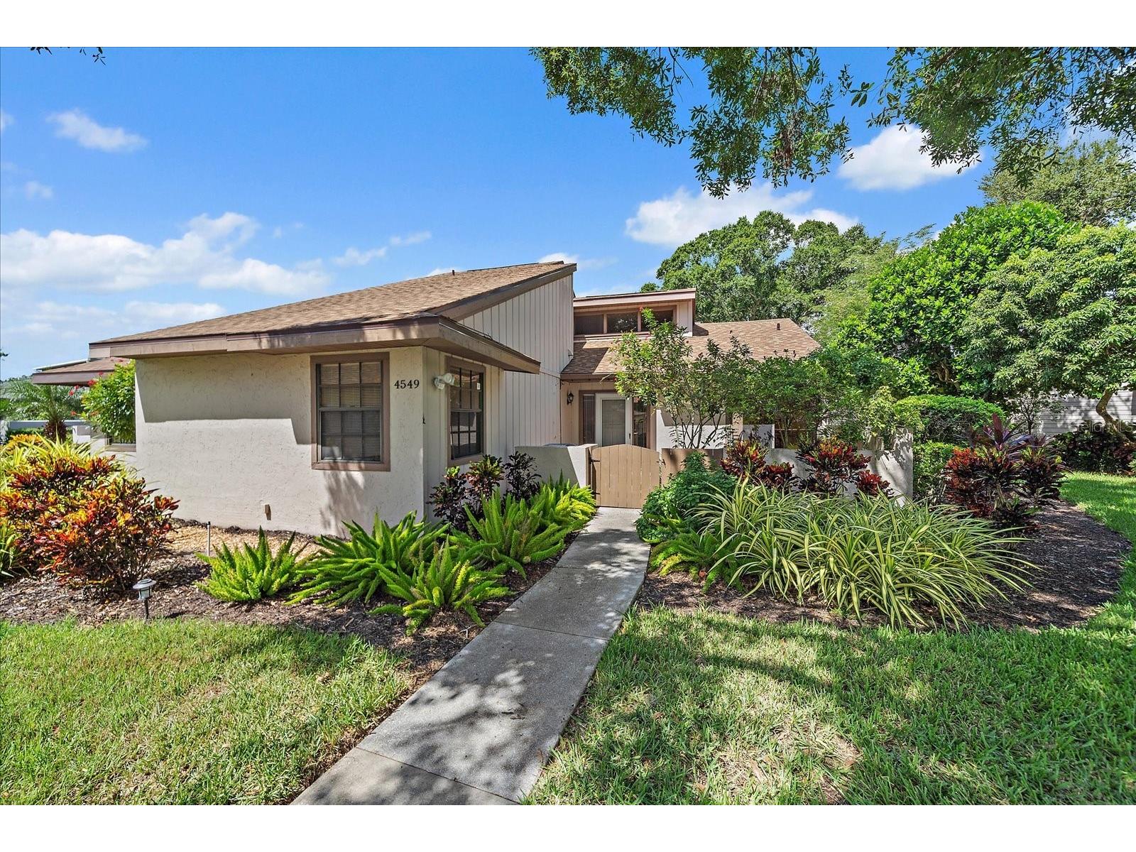 4549 Winston Lane N #41 Sarasota FL 34235 A4662839 image1