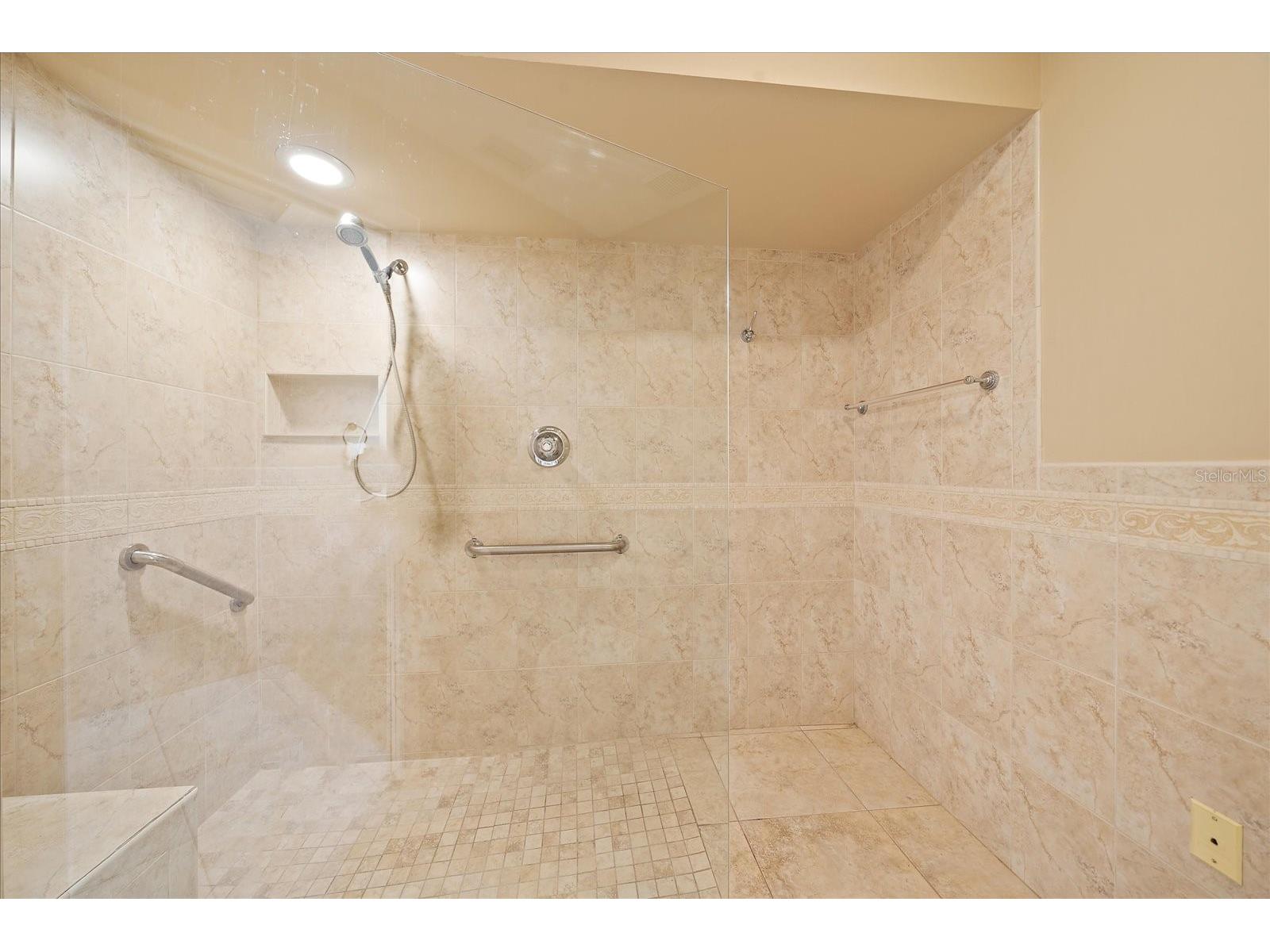 4549 Winston Lane N #41 Sarasota FL 34235 A4662839 image26