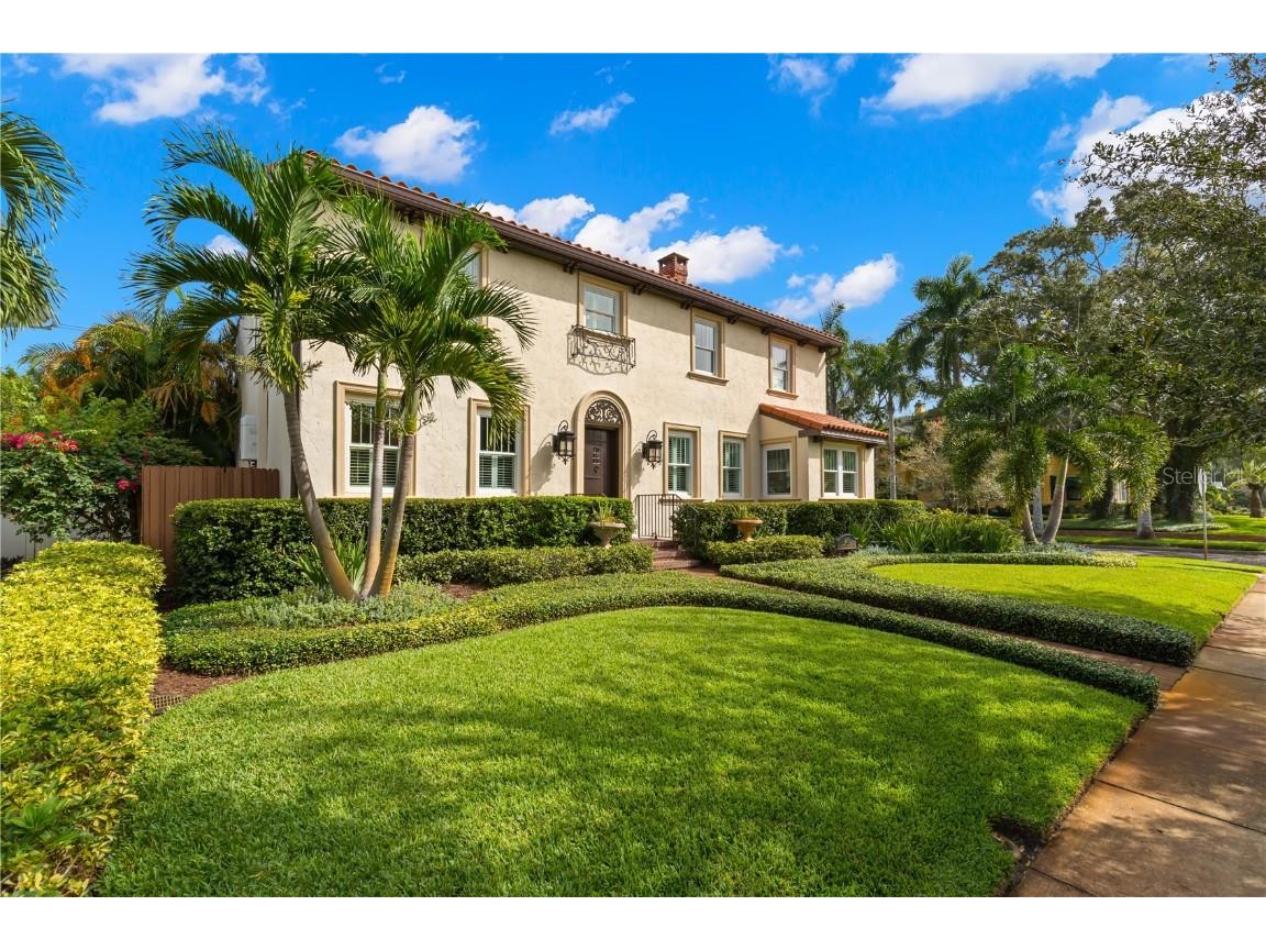 455 18th Avenue NE Saint Petersburg FL 33704 U8216287 image1