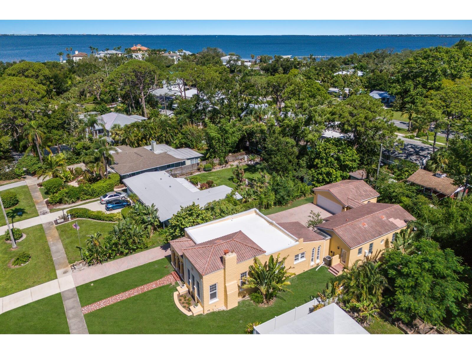 455 Acacia Drive Sarasota FL 34234 A4659947 image55