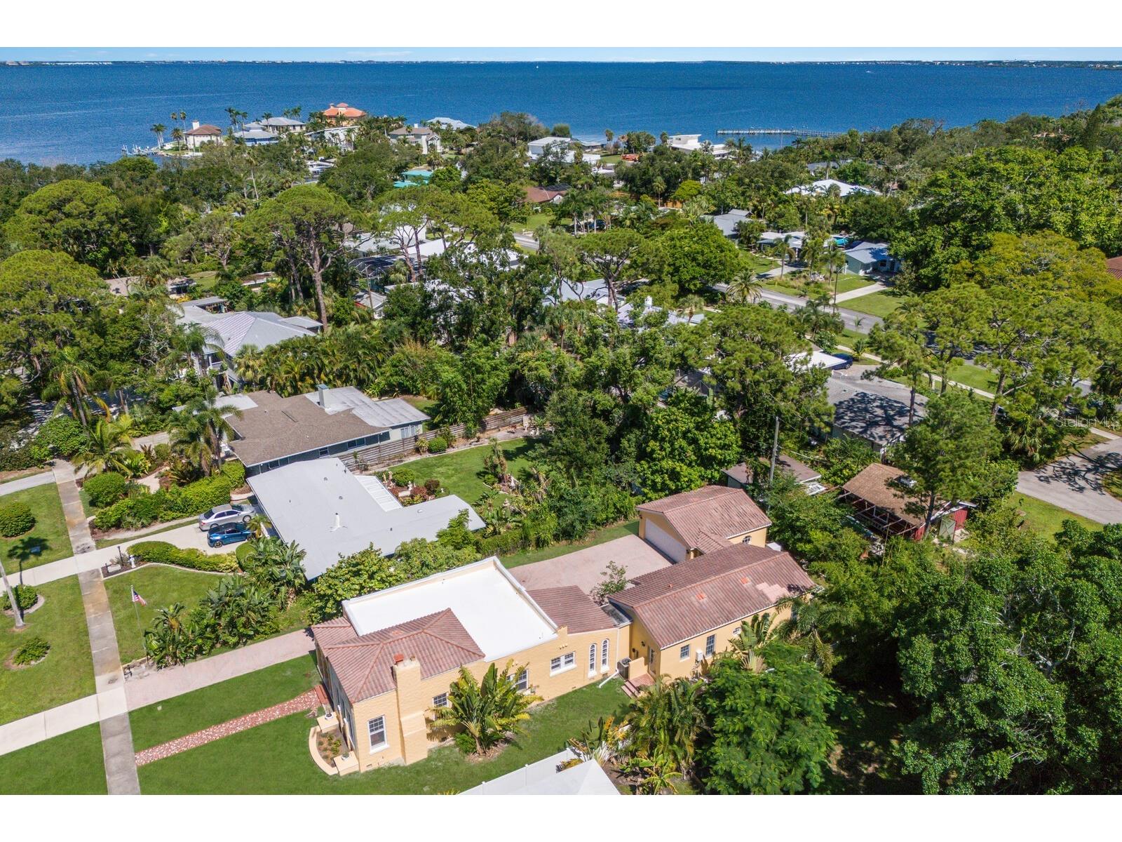 455 Acacia Drive Sarasota FL 34234 A4659947 image56