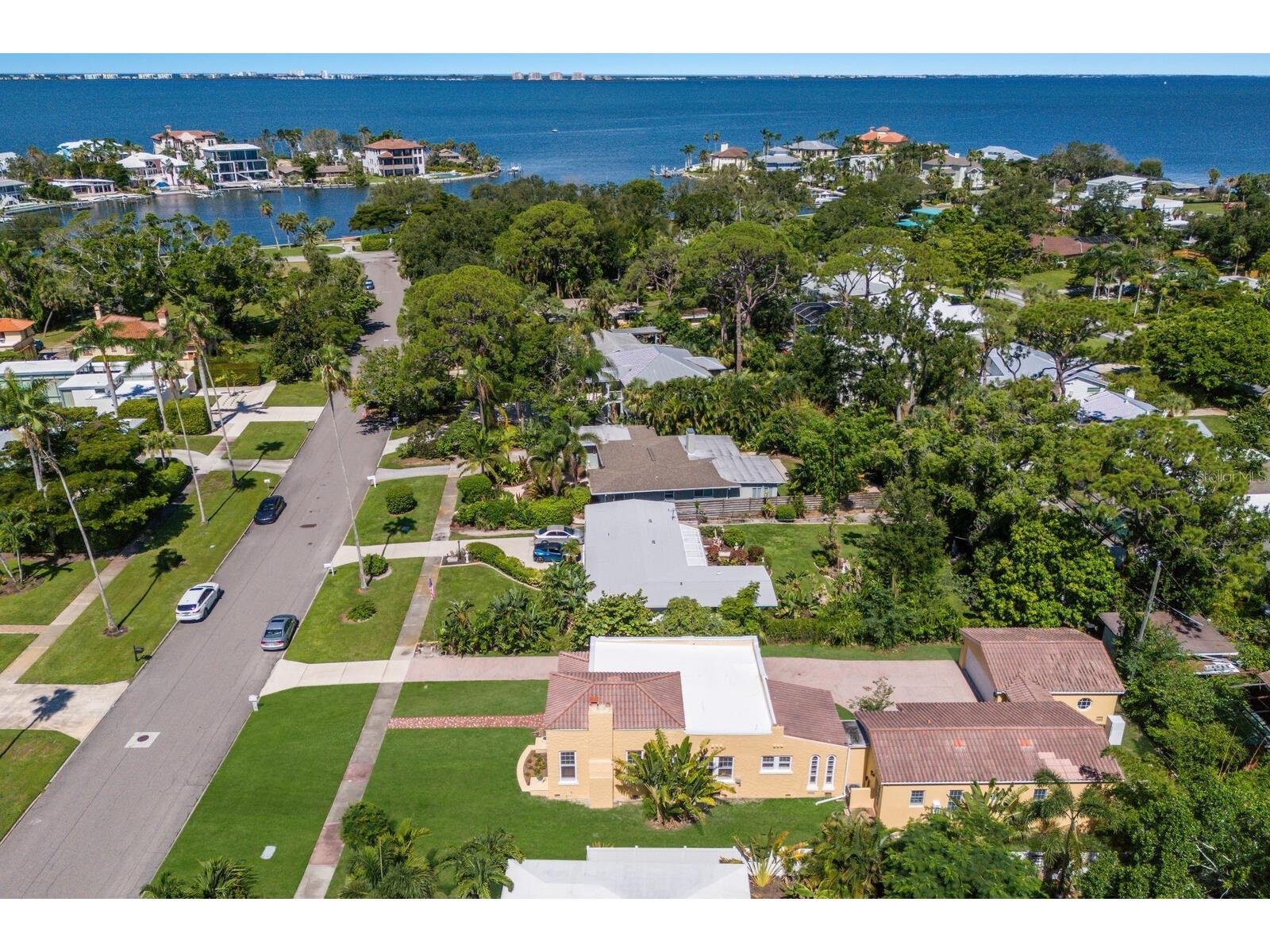 455 Acacia Drive Sarasota FL 34234 A4659947 image57