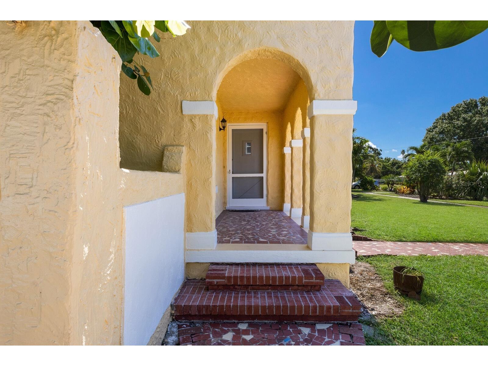 455 Acacia Drive Sarasota FL 34234 A4659947 image6