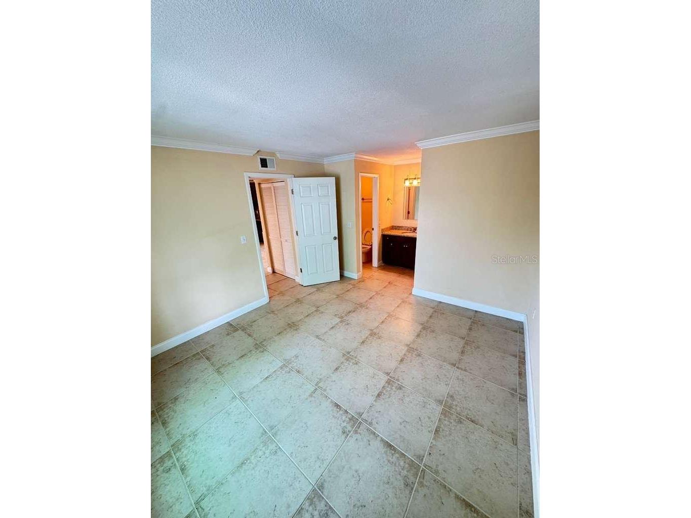 455 Alt 19 S #12 Palm Harbor FL 34683 TB8506088 image22