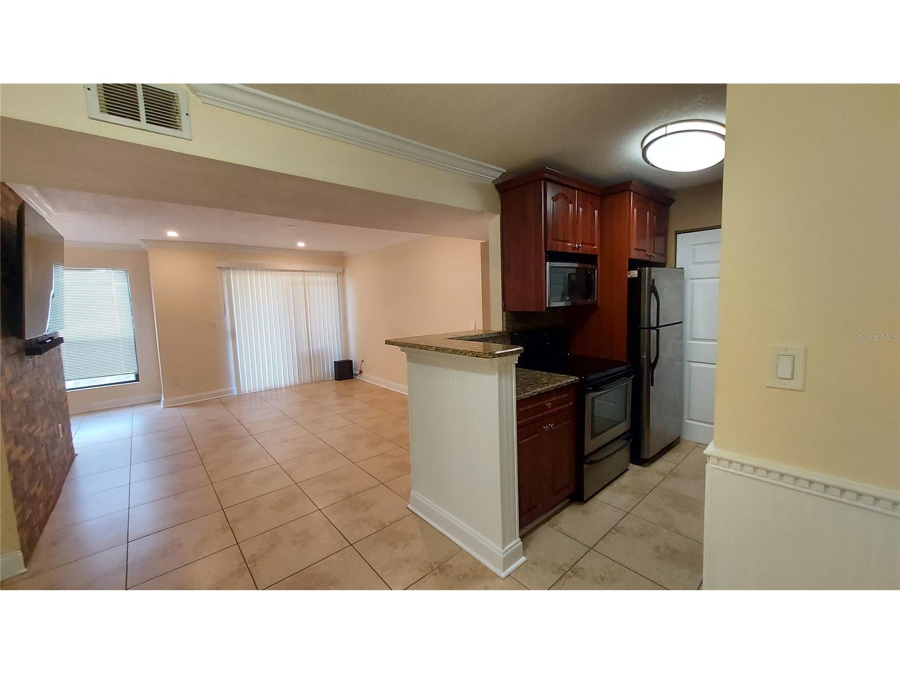 455 Alt 19 S #123 Palm Harbor FL 34683 W7885500 image1