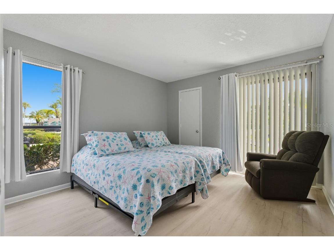 455 Alt 19 S #17 Palm Harbor FL 34683 TB8433784 image20