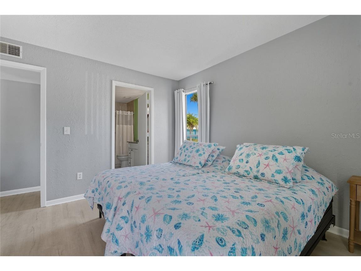 455 Alt 19 S #17 Palm Harbor FL 34683 TB8433784 image21