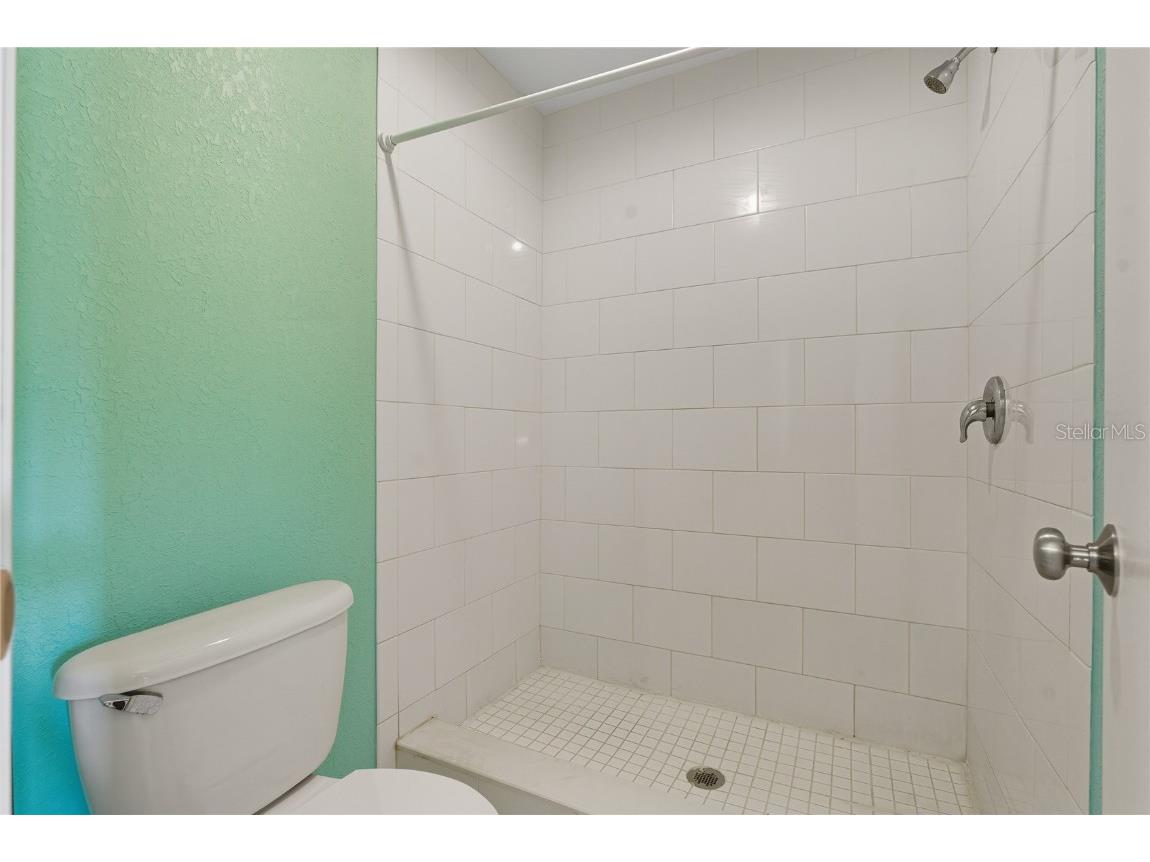 455 Alt 19 S #17 Palm Harbor FL 34683 TB8433784 image28