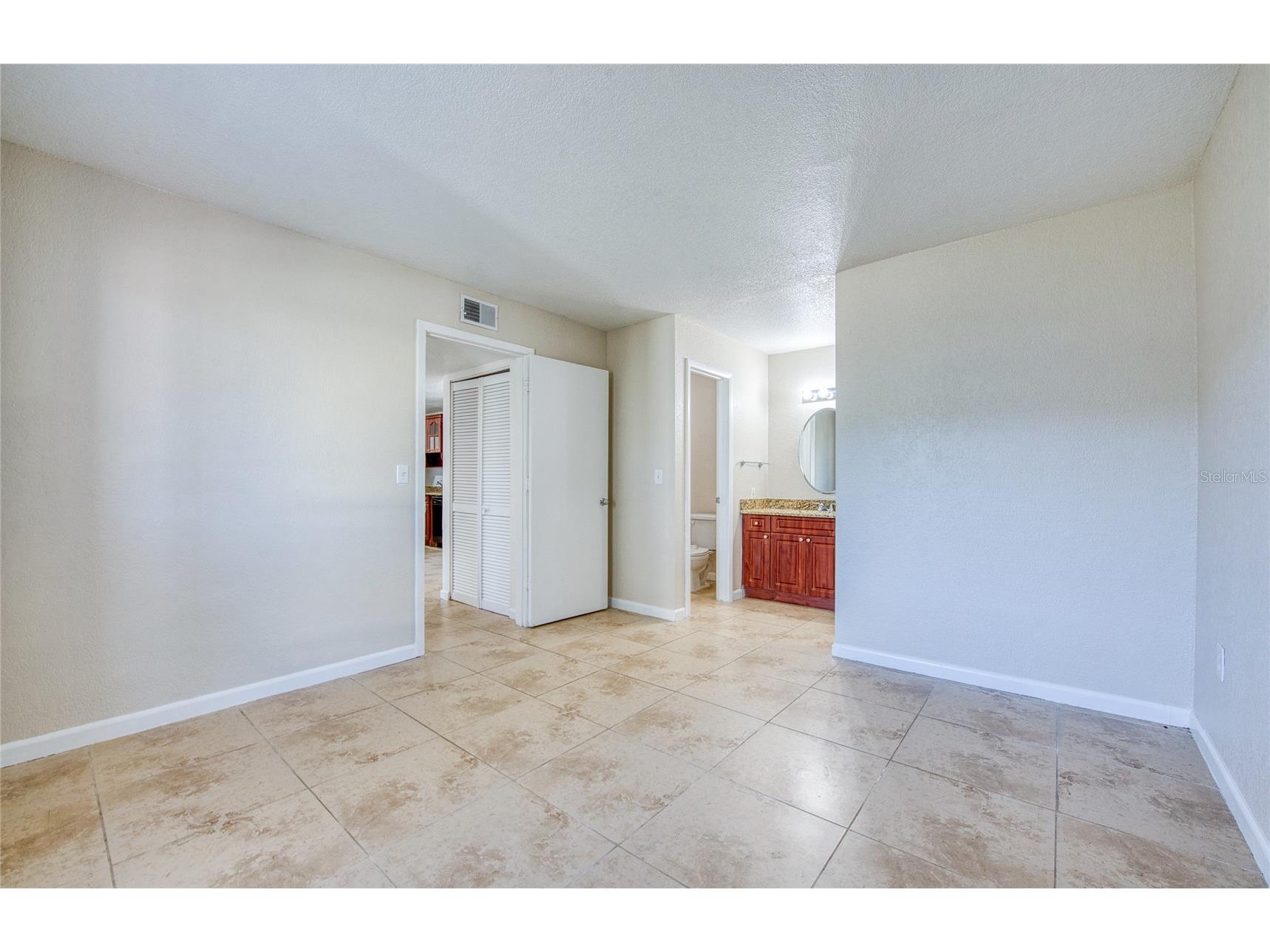 455 Alt 19 S #21 Palm Harbor FL 34683 TB8483559 image20