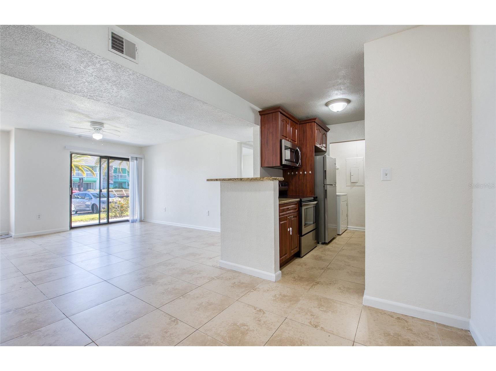 455 Alt 19 S #21 Palm Harbor FL 34683 TB8483559 image4