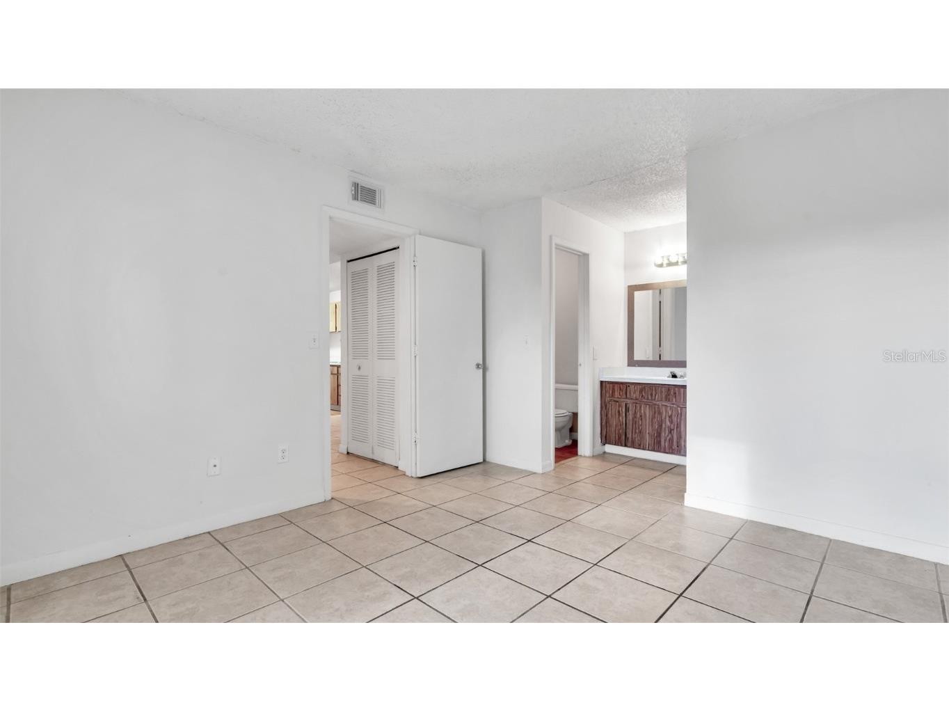 455 Alt 19 S #L200 Palm Harbor FL 34683 TB8414150 image18