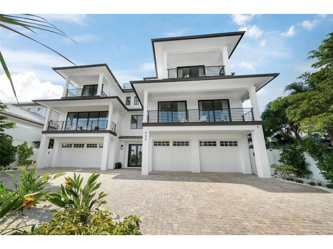 455 Cleveland Drive Sarasota FL 34236 A4657290 image1