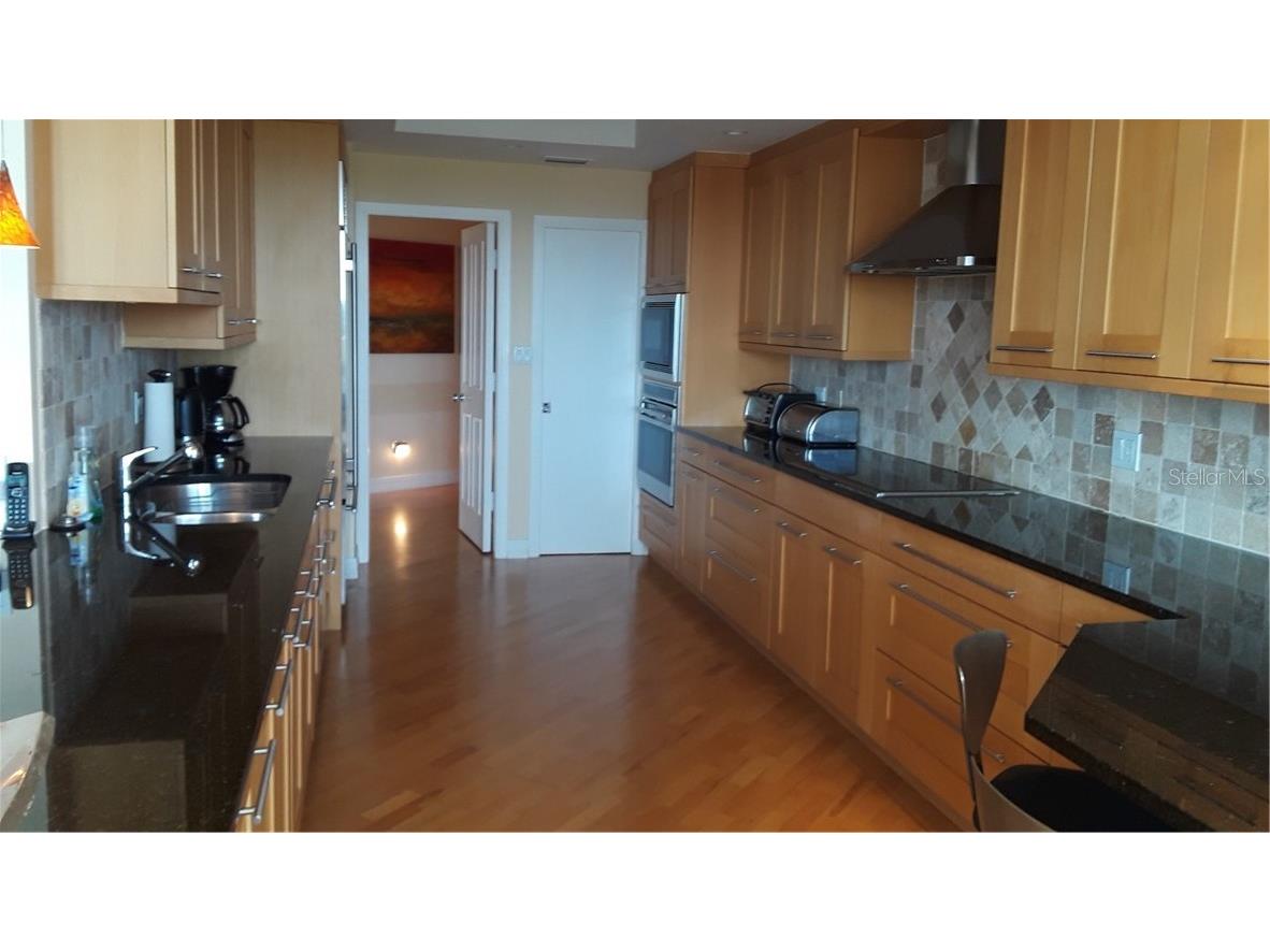 455 Longboat Club Road #401 Longboat Key FL 34228 A4431350 image10