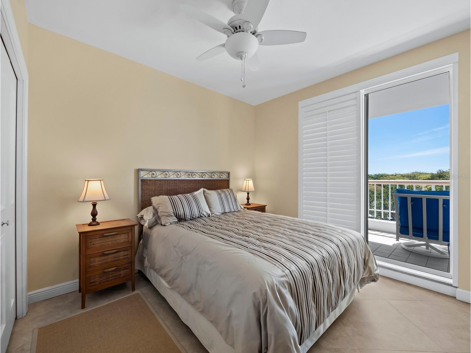 455 Longboat Club Road #402 Longboat Key FL 34228 - GULF OF MEXICO A4686984 image19