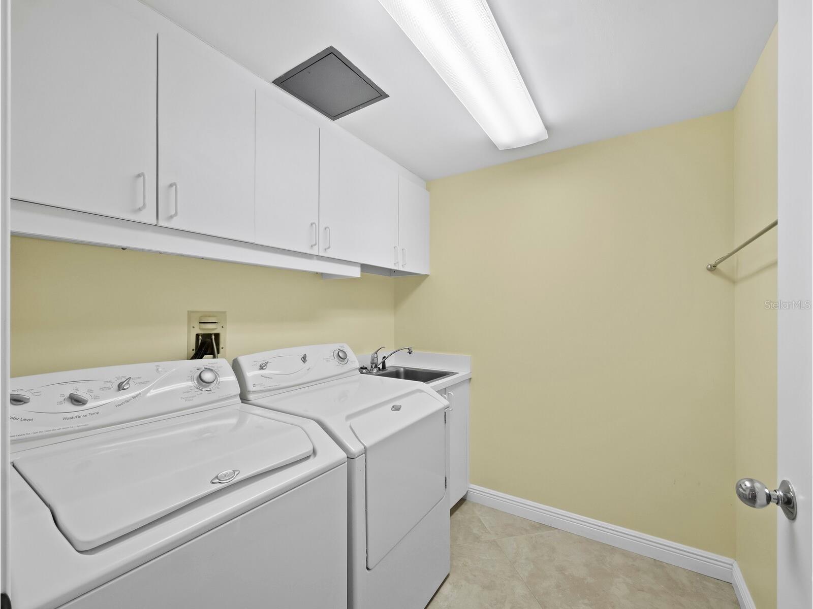 455 Longboat Club Road #402 Longboat Key FL 34228 - GULF OF MEXICO A4686984 image25