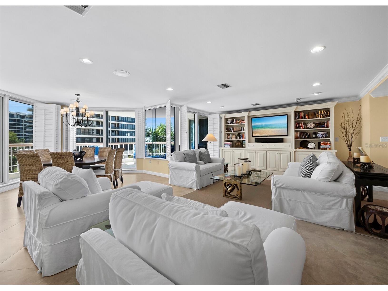 455 Longboat Club Road #402 Longboat Key FL 34228 - GULF OF MEXICO A4686984 image3