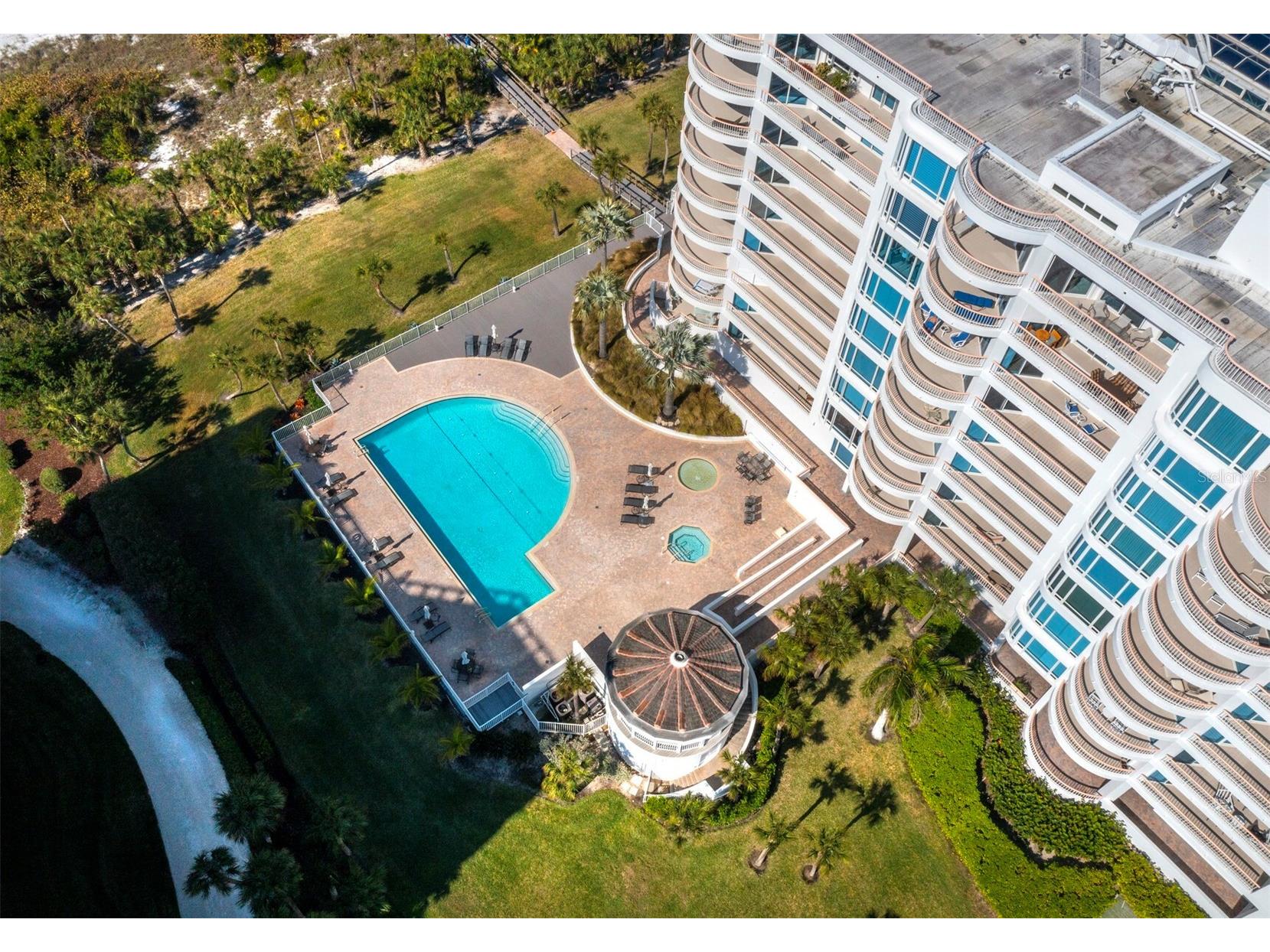 455 Longboat Club Road #402 Longboat Key FL 34228 - GULF OF MEXICO A4686984 image35