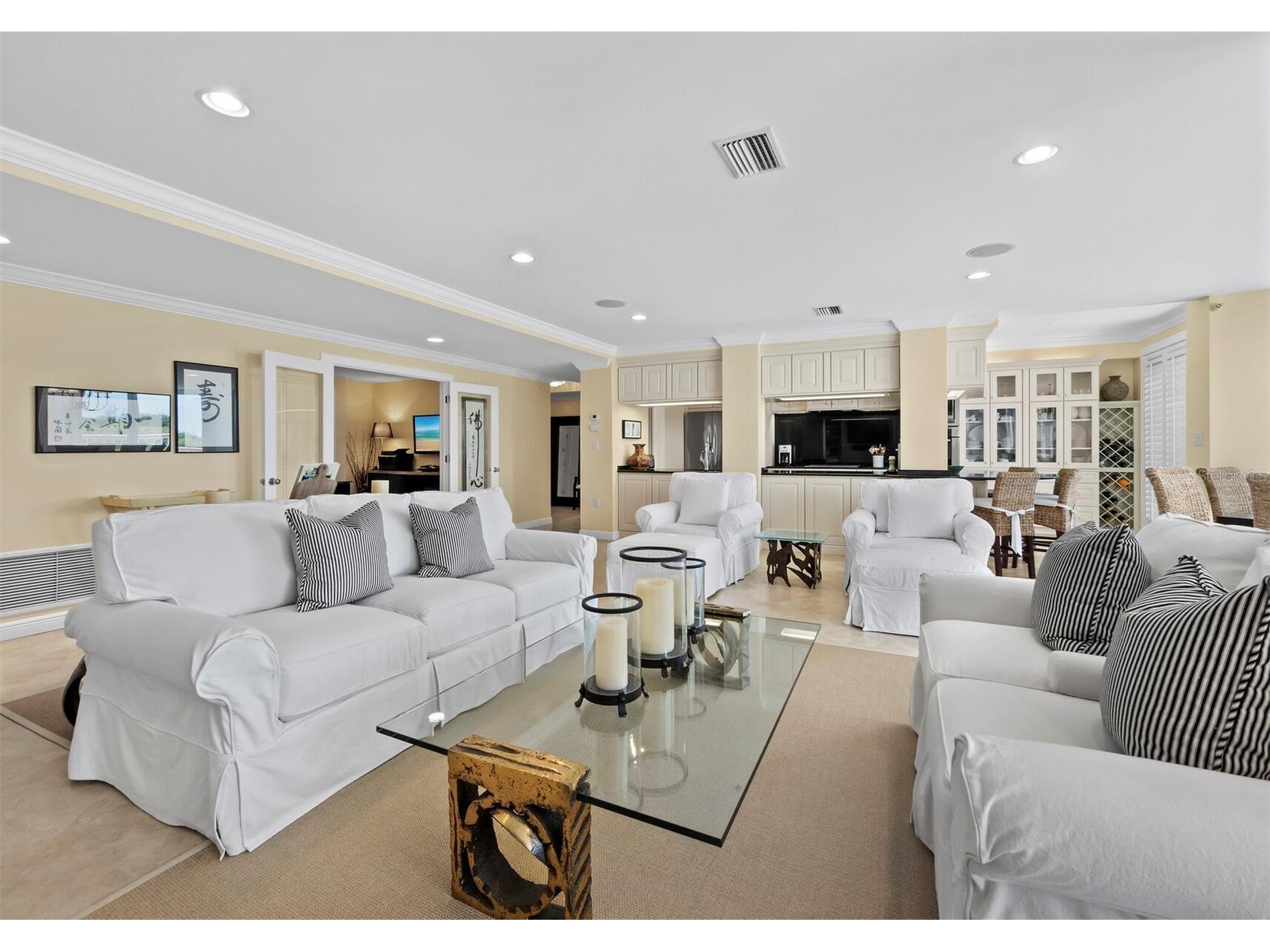 455 Longboat Club Road #402 Longboat Key FL 34228 - GULF OF MEXICO A4686984 image4
