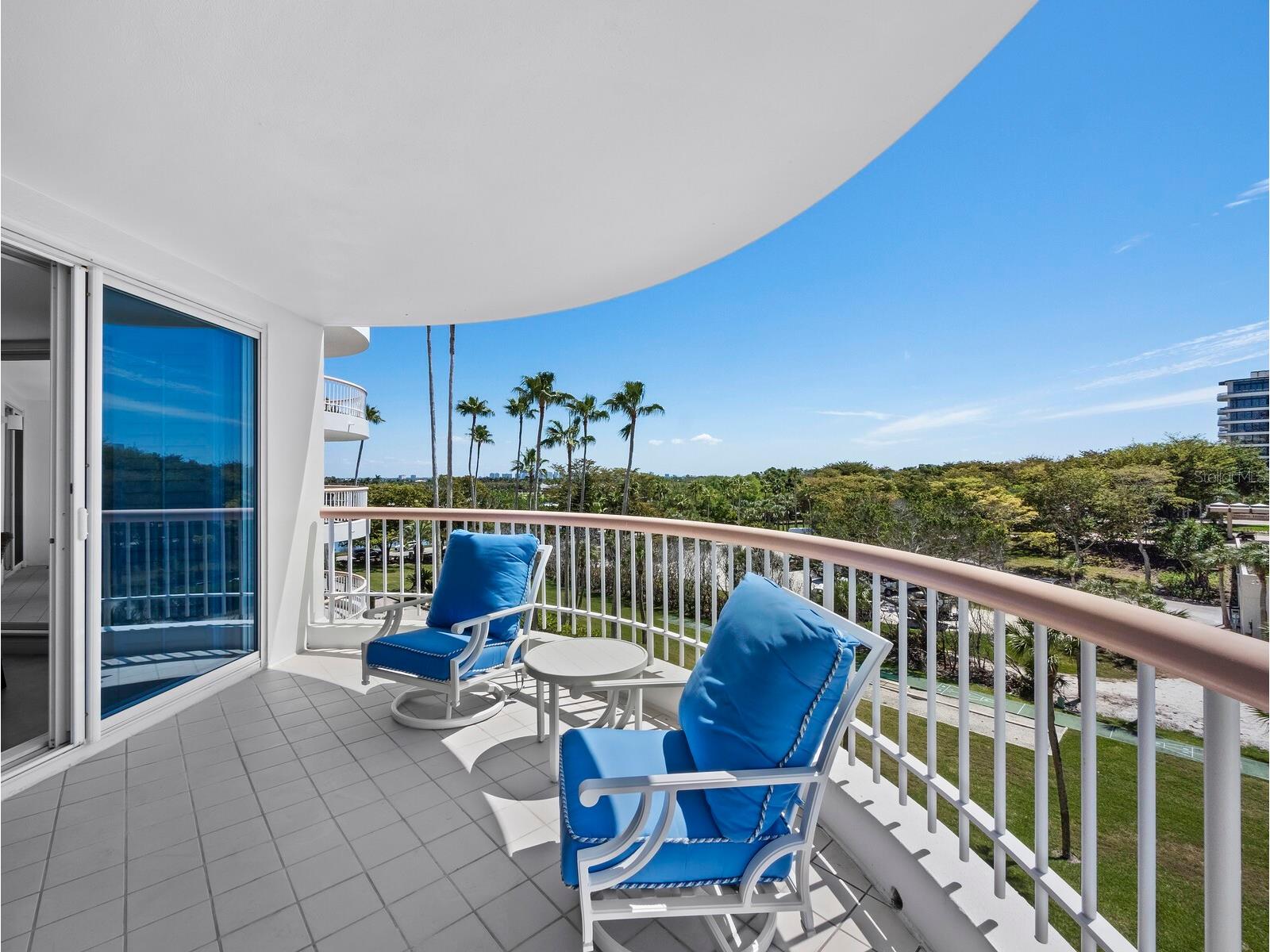 455 Longboat Club Road #402 Longboat Key FL 34228 - GULF OF MEXICO A4686984 image7