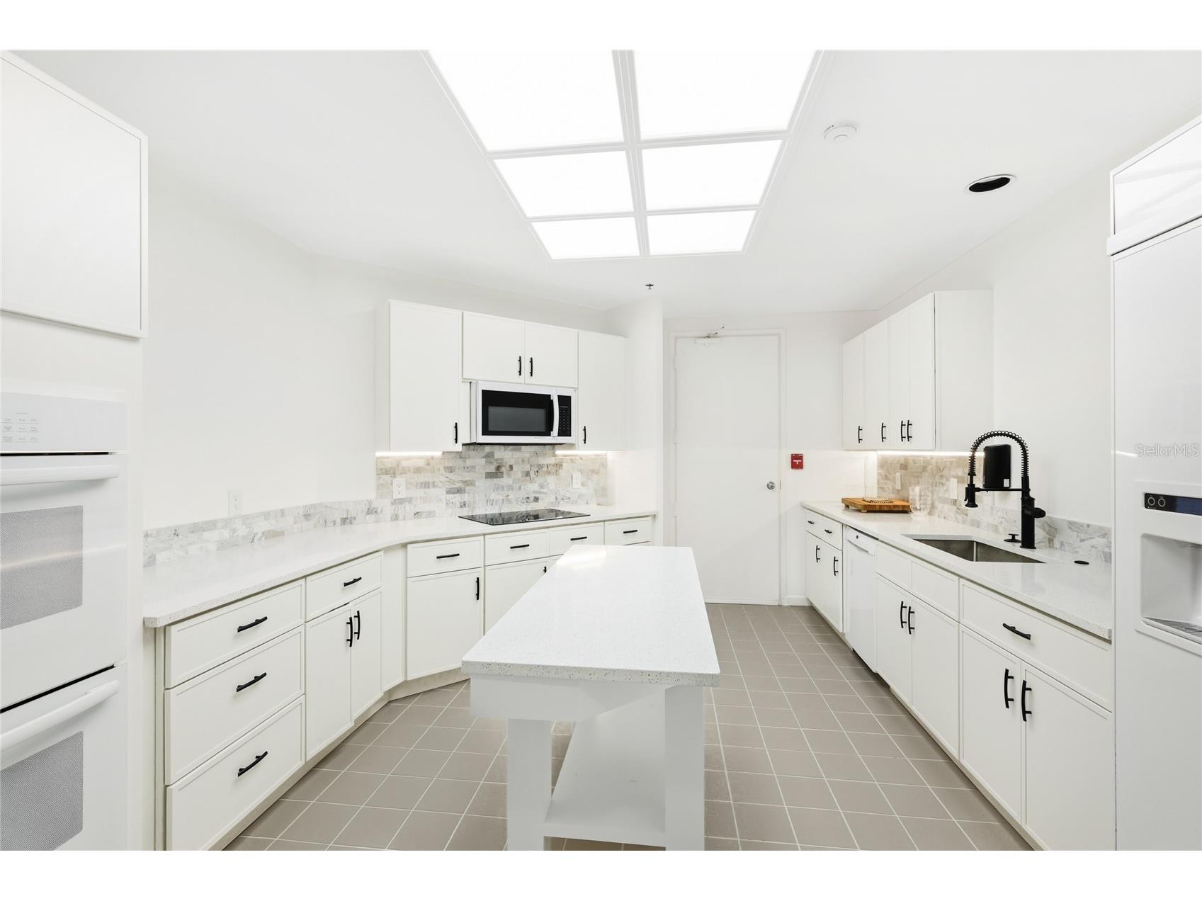 455 Longboat Club Road #408 Longboat Key FL 34228 A4678407 image50