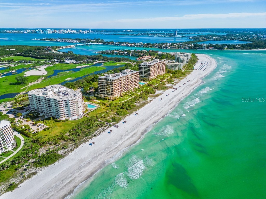 455 Longboat Club Road #504 Longboat Key FL 34228 - GULF OF MEXICO A4630235 image1
