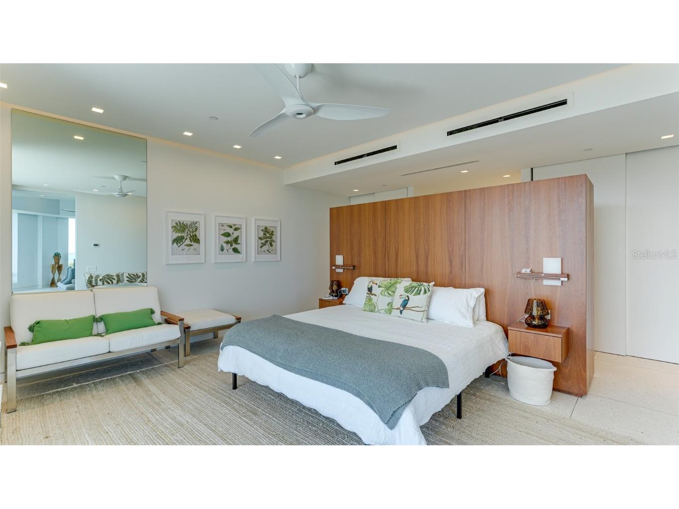 455 Longboat Club Road #PH1 Longboat Key FL 34228 A4504509 image24