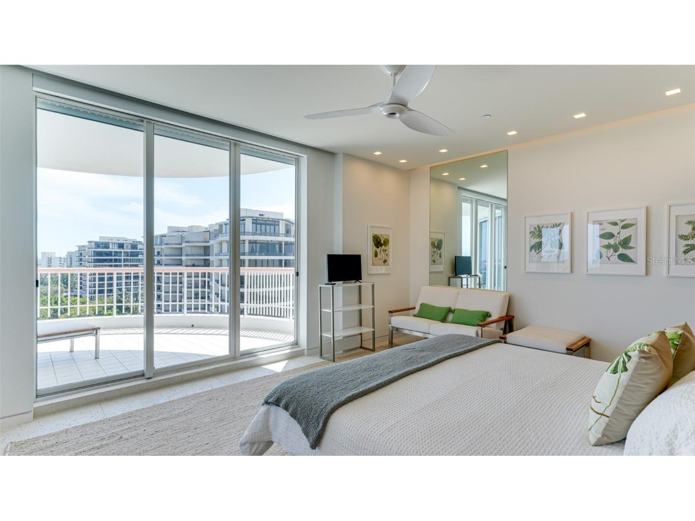 455 Longboat Club Road #PH1 Longboat Key FL 34228 A4504509 image25