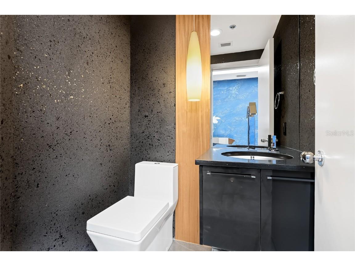 455 Longboat Club Road #PH8 Longboat Key FL 34228 A4671740 image15