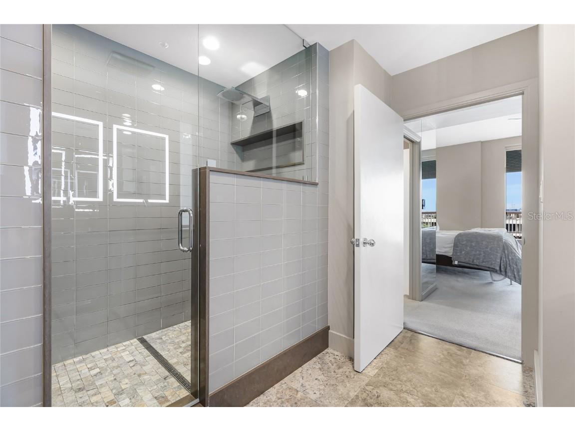 455 Longboat Club Road #PH8 Longboat Key FL 34228 A4671740 image19