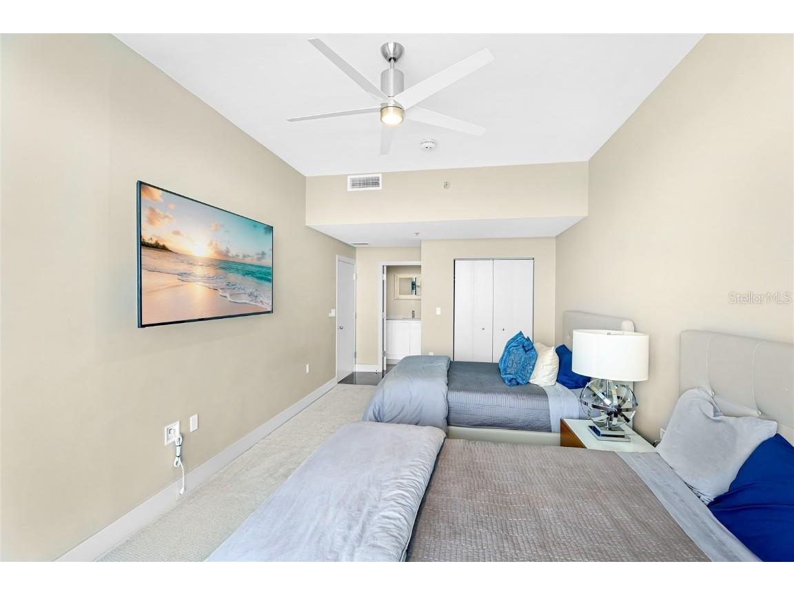 455 Longboat Club Road #PH8 Longboat Key FL 34228 A4671740 image21