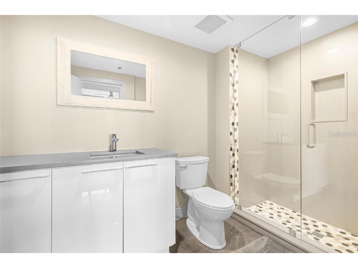 455 Longboat Club Road #PH8 Longboat Key FL 34228 A4671740 image22