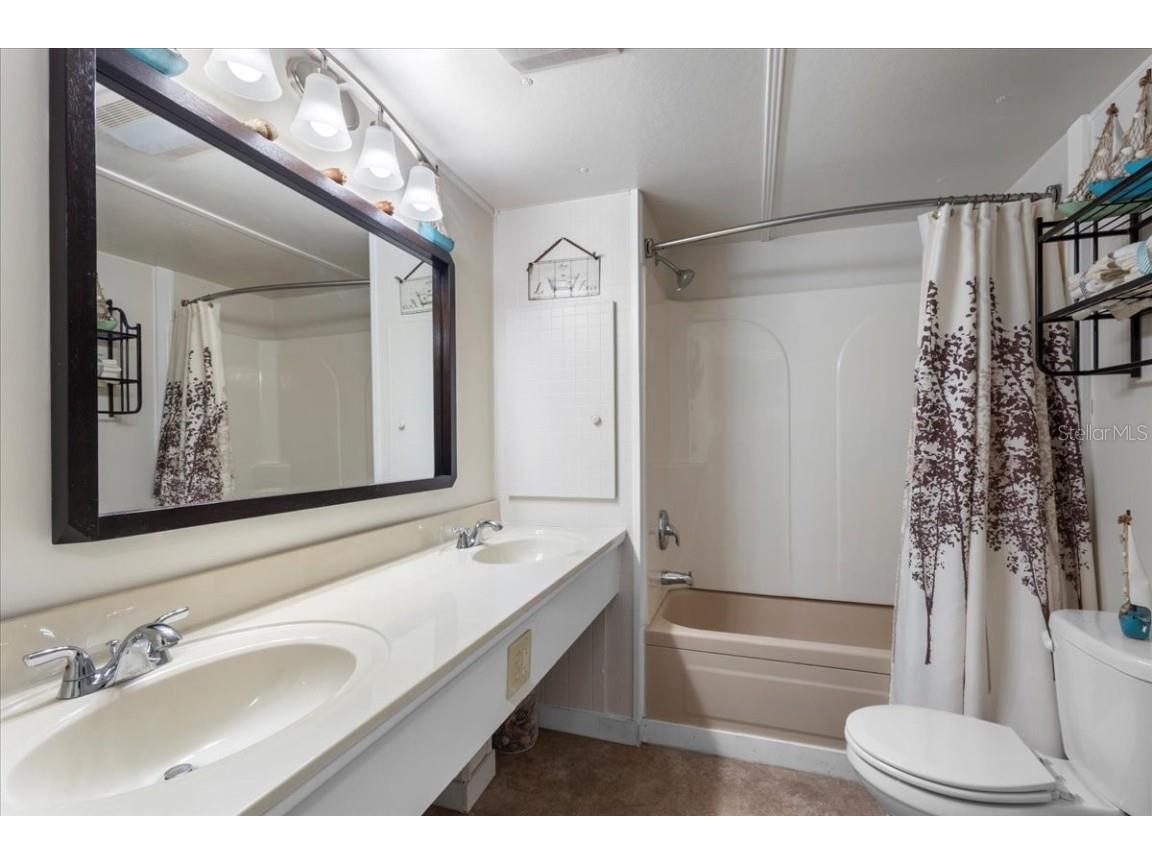 455 NE 441 Avenue Old Town FL 32680 W7881769 image16
