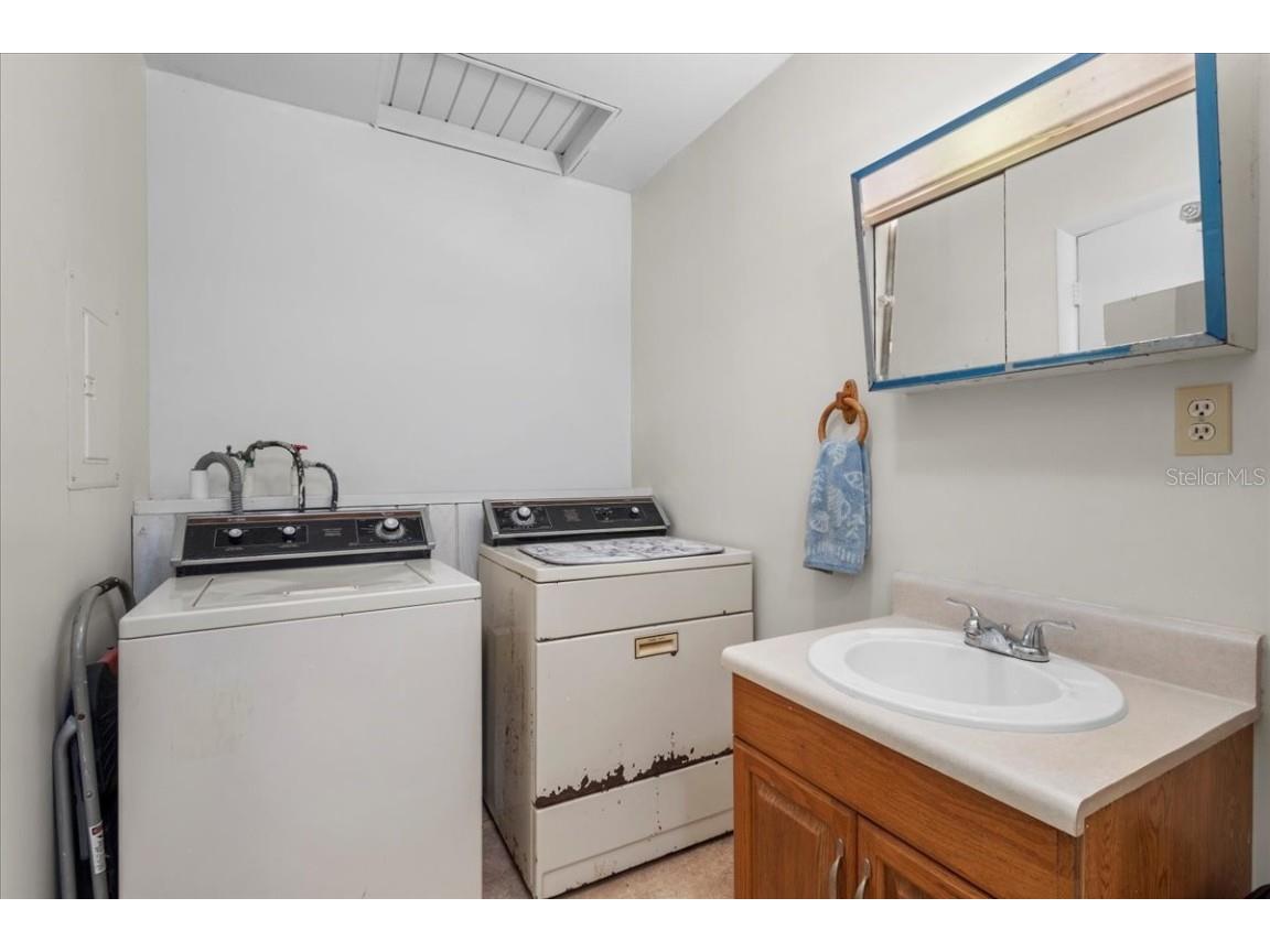 455 NE 441 Avenue Old Town FL 32680 W7881769 image20