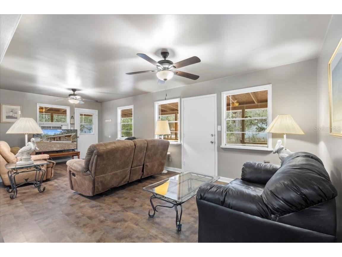 455 NE 441 Avenue Old Town FL 32680 W7881769 image7