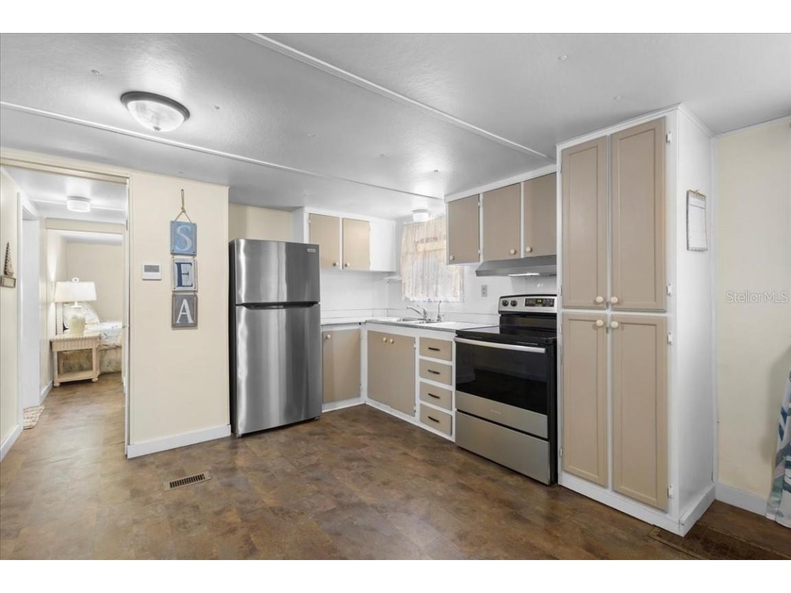 455 NE 441 Avenue Old Town FL 32680 W7881769 image9