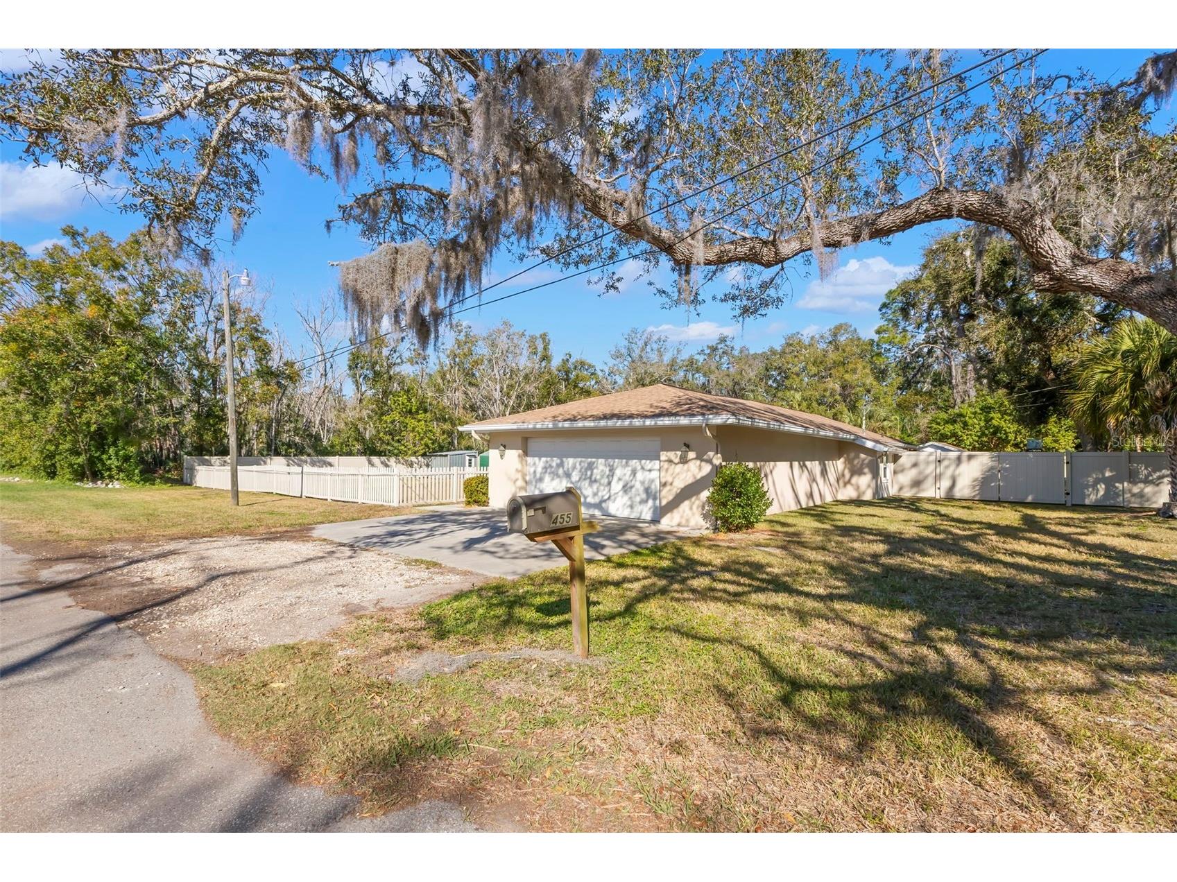 455 Pasaje Avenue Tarpon Springs FL 34689 TB8471265 image4