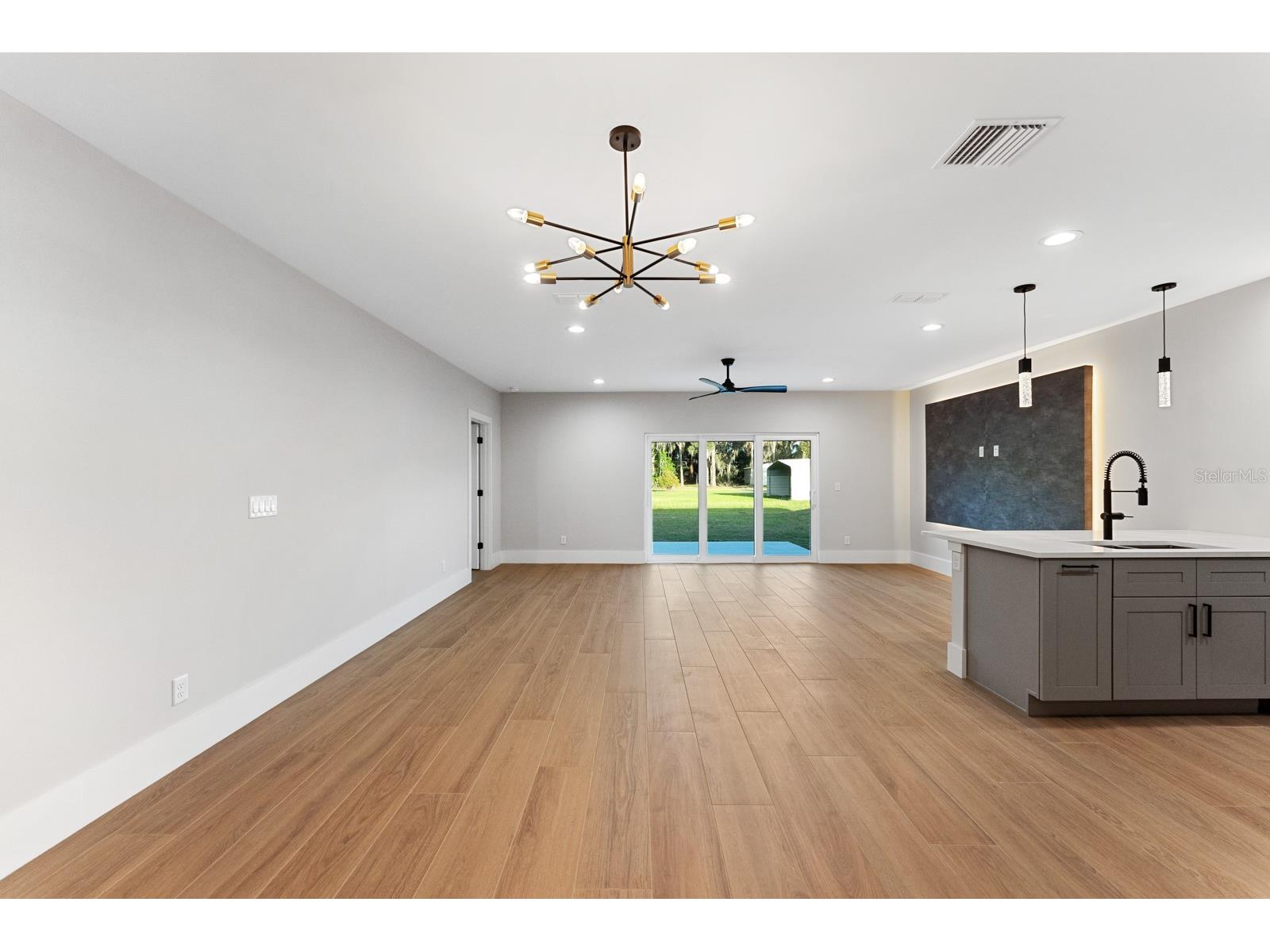 455 Riverview Avenue Sanford FL 32771 O6414686 image12