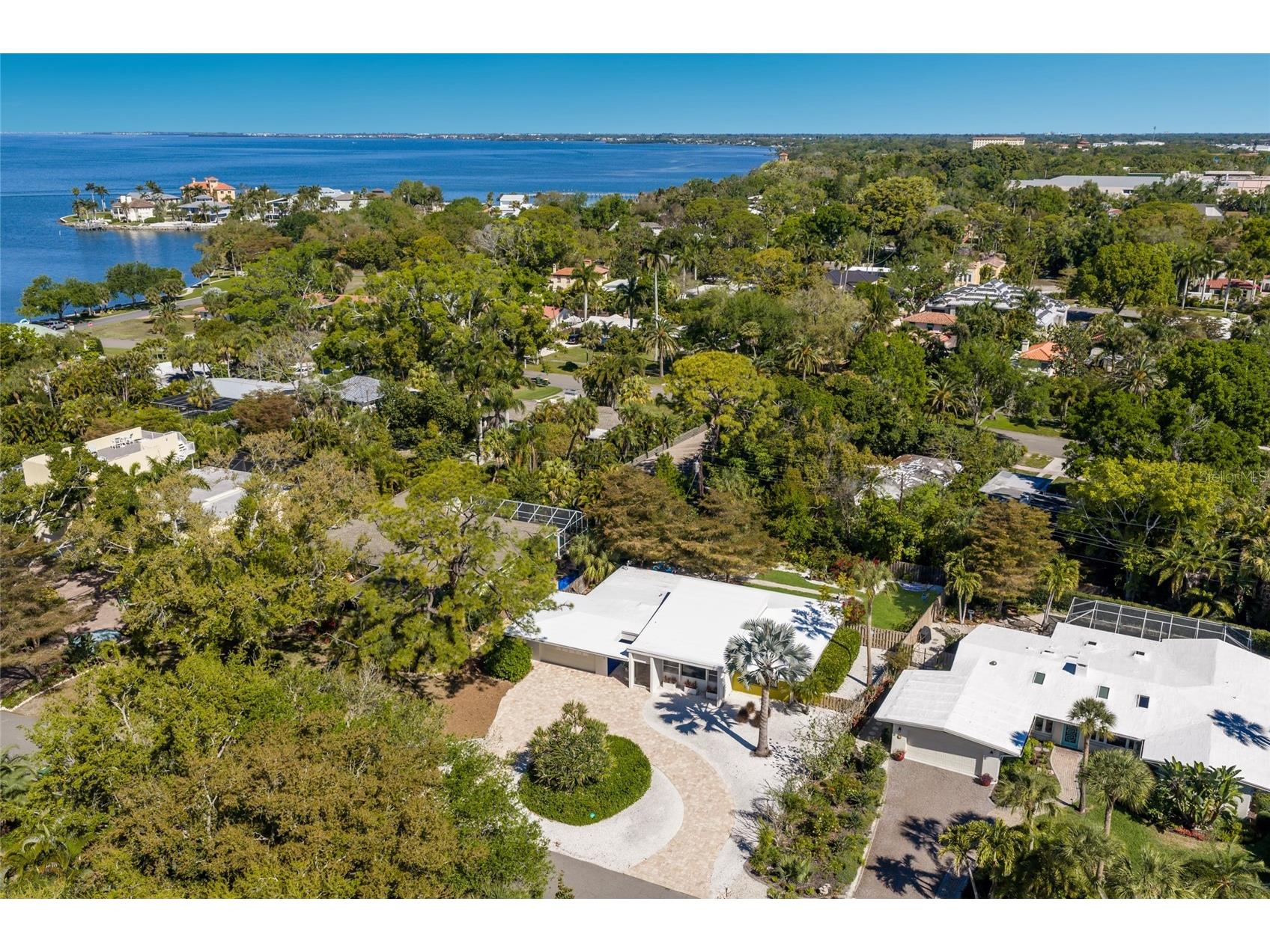 455 S Shore Drive Sarasota FL 34234 A4687114 image48
