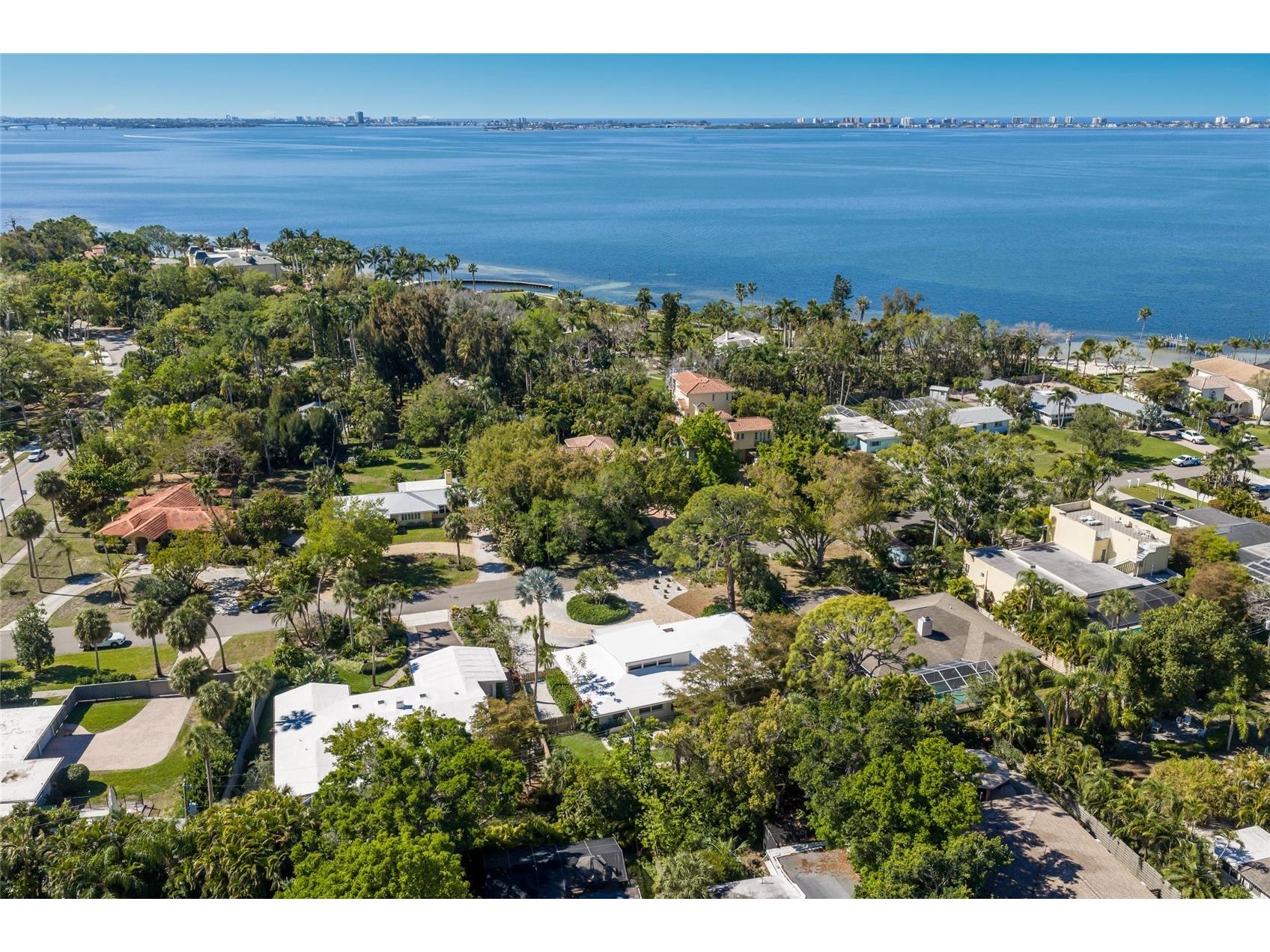 455 S Shore Drive Sarasota FL 34234 A4687114 image51