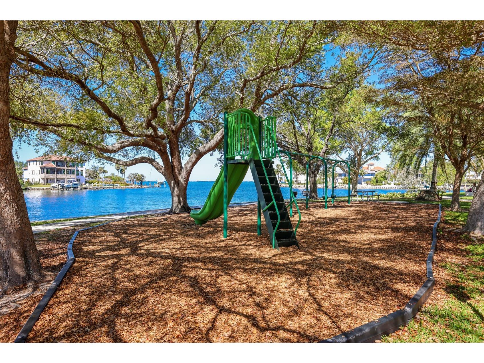 455 S Shore Drive Sarasota FL 34234 A4687114 image55