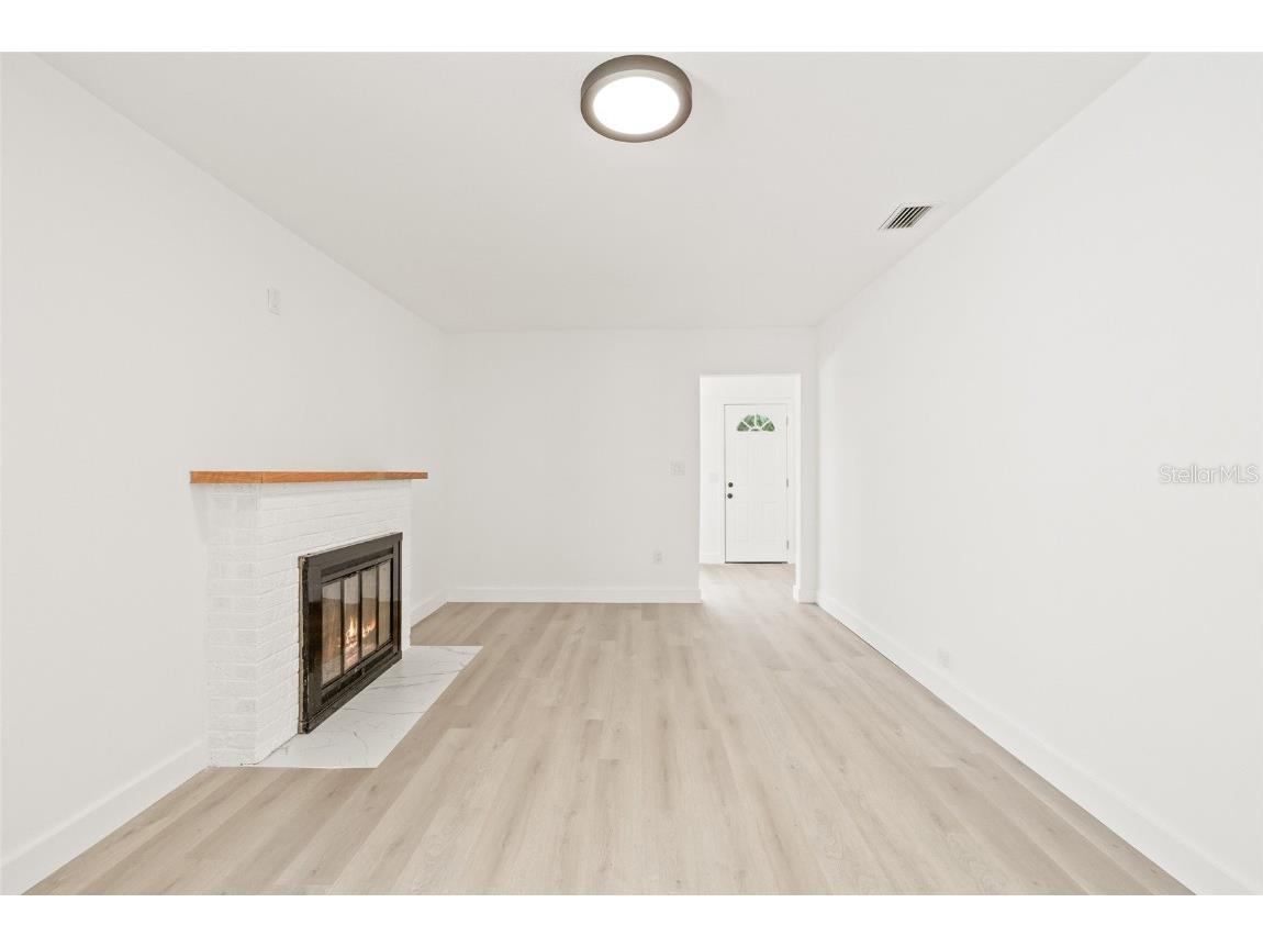 4550 21st Street N Saint Petersburg FL 33714 TB8430240 image12