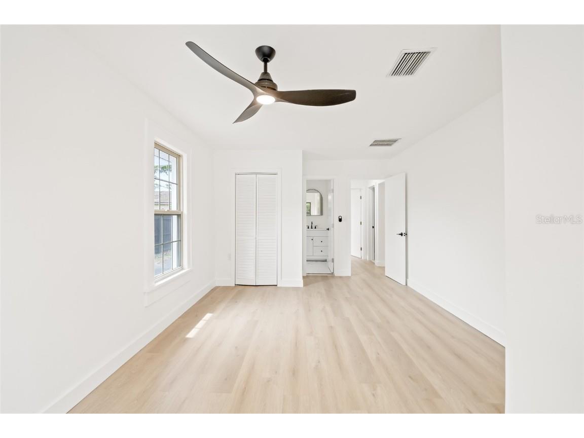 4550 21st Street N Saint Petersburg FL 33714 TB8430240 image25