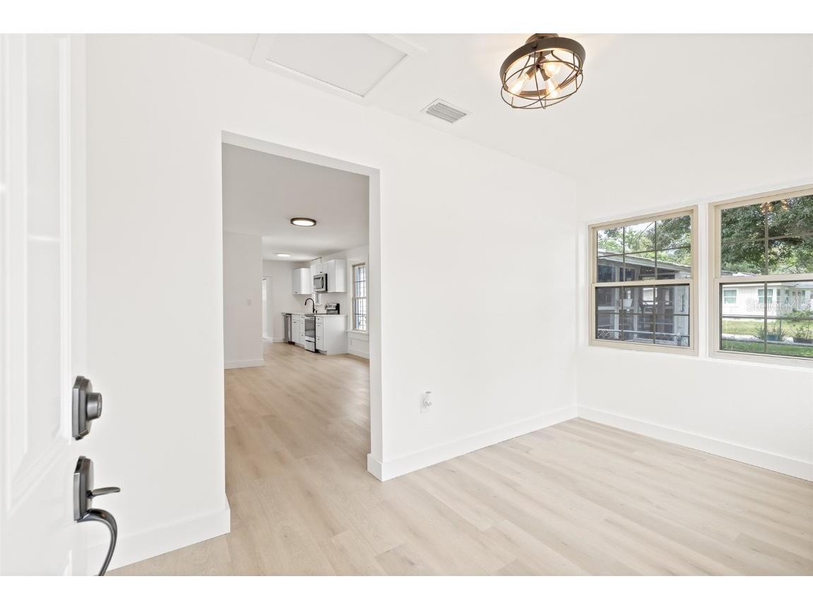 4550 21st Street N Saint Petersburg FL 33714 TB8430240 image7