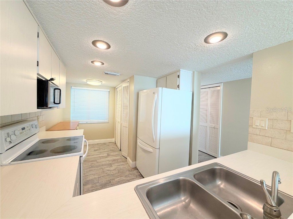 4550 Bay Boulevard #1224 Port Richey FL 34668 W7880652 image12