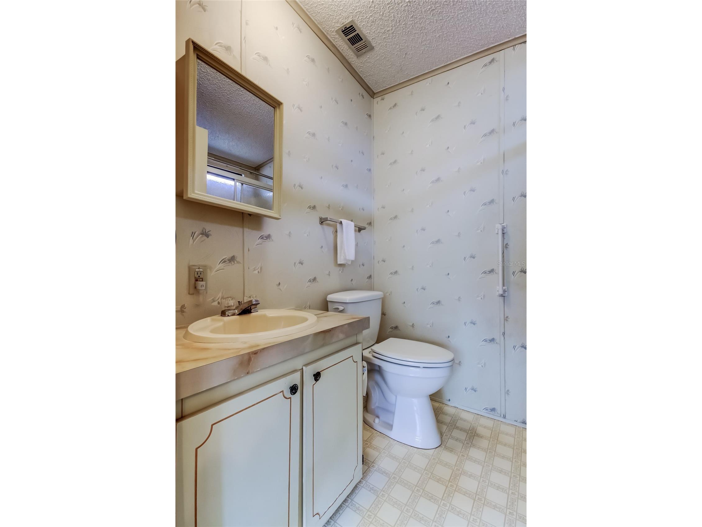 4550 Charter Street Zephyrhills FL 33542 TB8480566 image14