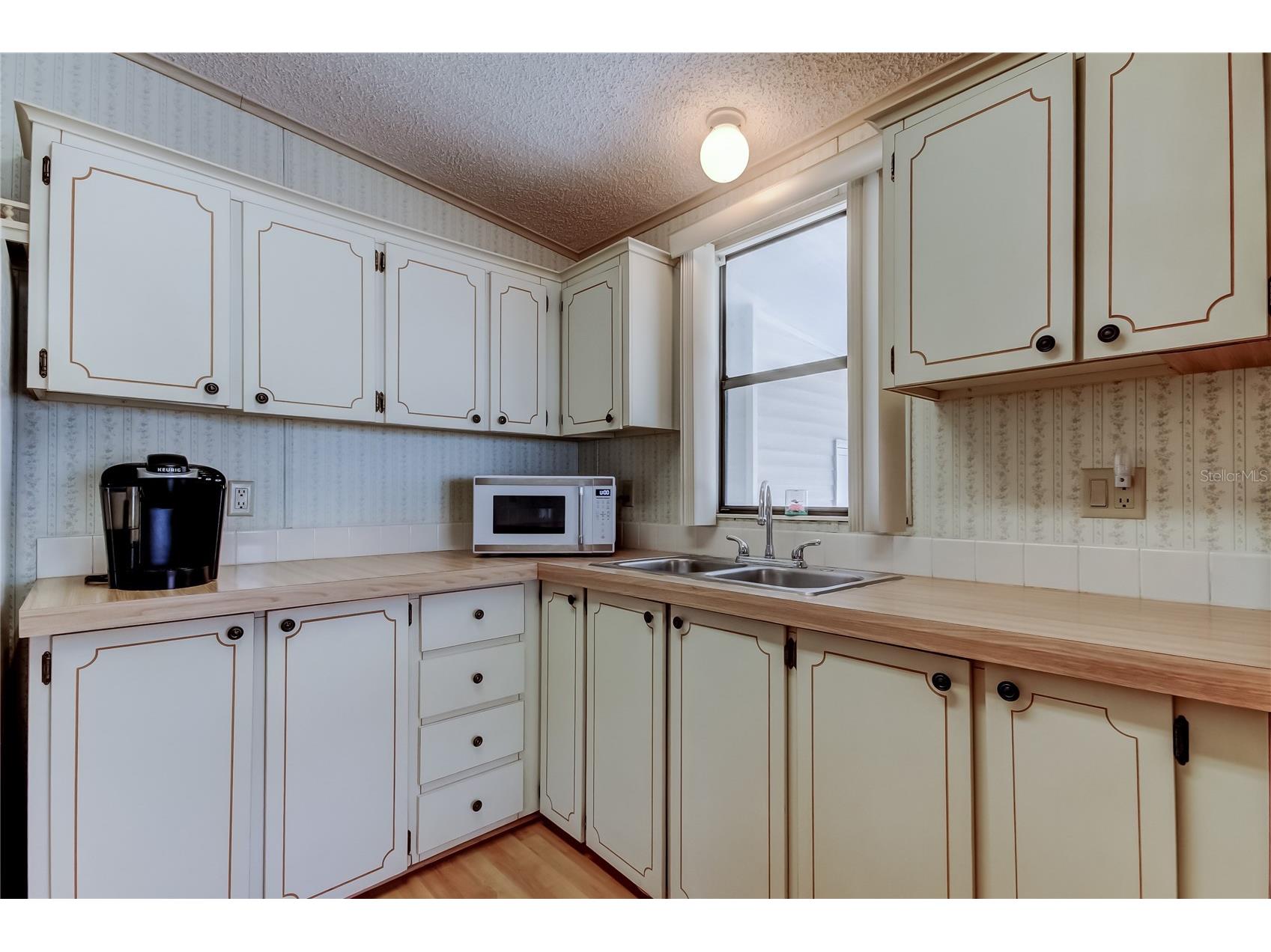 4550 Charter Street Zephyrhills FL 33542 TB8480566 image33